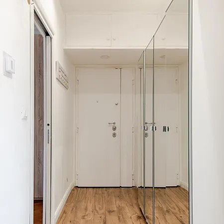 Apartman Metro B - Luminosa Casa Vicina Al Centro Di